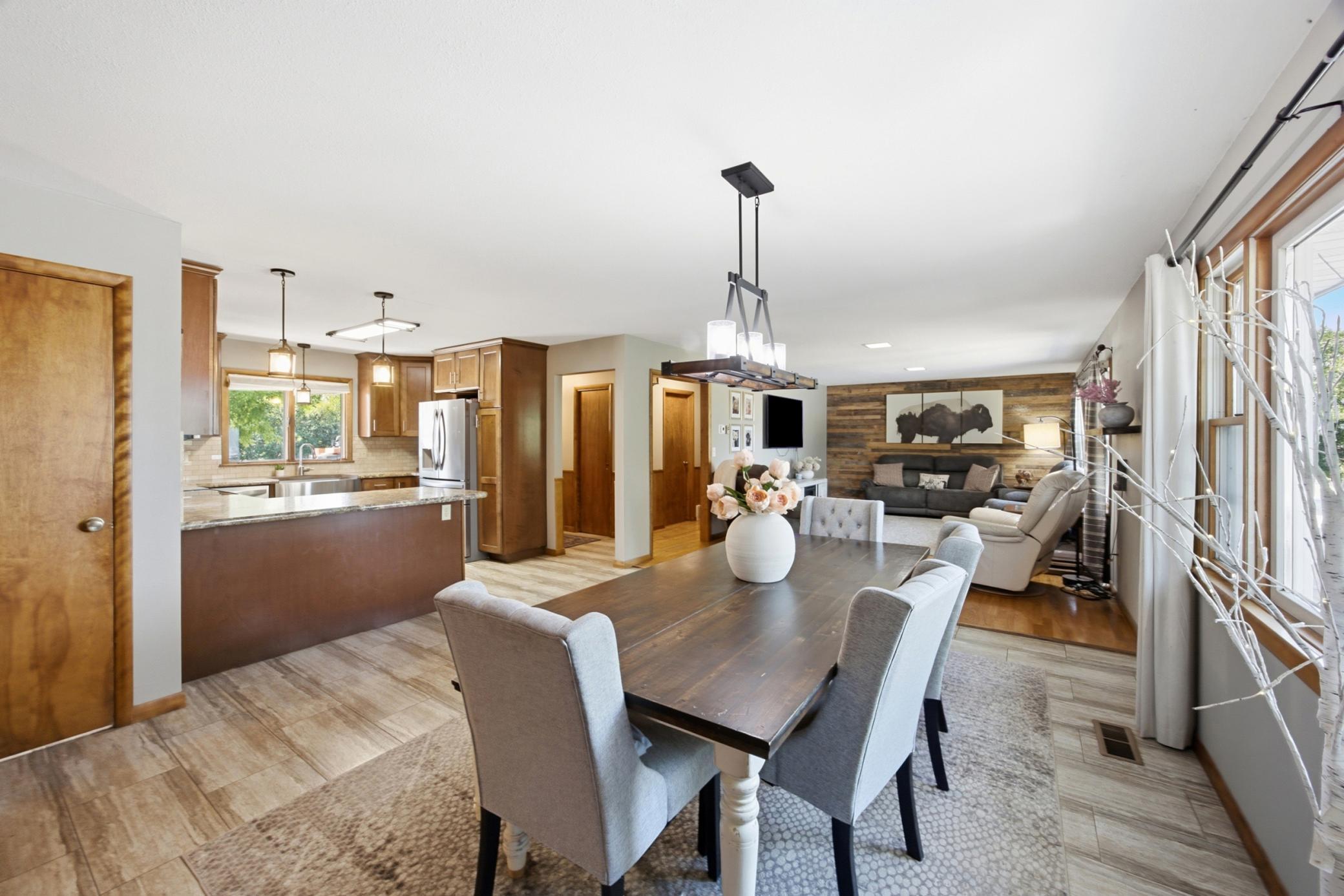 Open Concept Main level