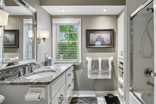 5011 Bruce Avenue, Edina, MN 55424