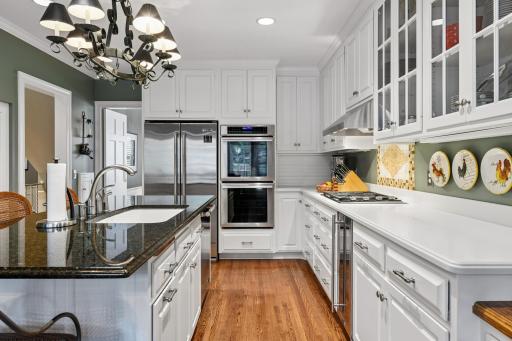 5011 Bruce Avenue, Edina, MN 55424