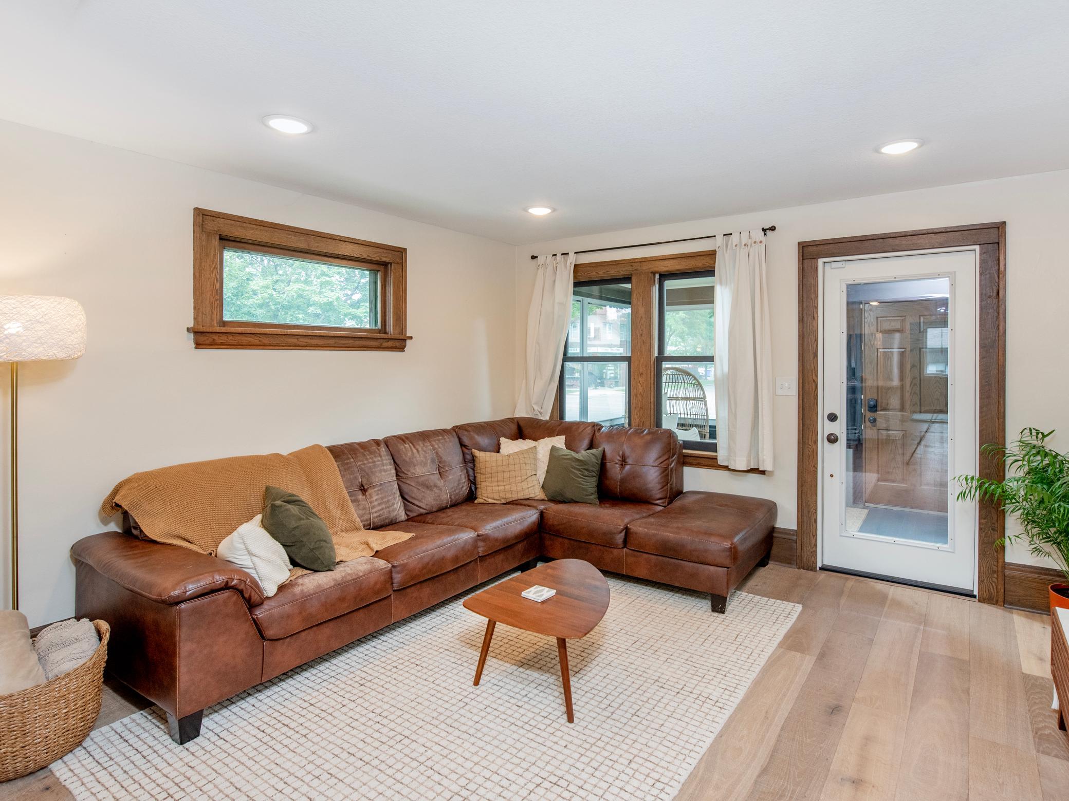 European White Oak Engineered Hardwood floors