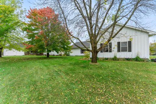 23-web-or-mls-18720 114th St SE-22.jpg