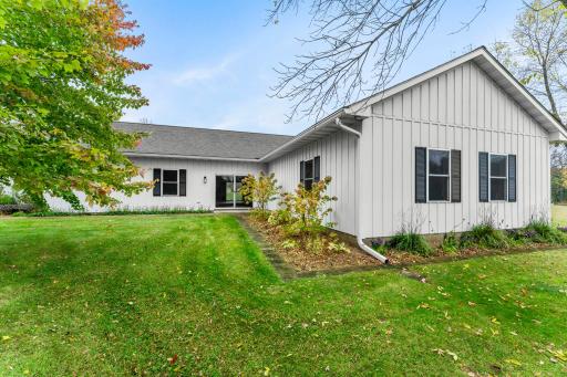 24-web-or-mls-18720 114th St SE-25.jpg