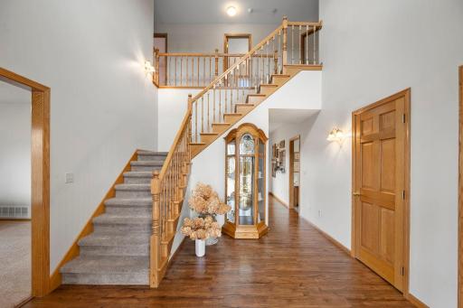 31-web-or-mls-18720 114th St SE-59.jpg