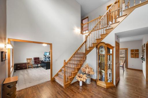 27-web-or-mls-18720 114th St SE-49 (2).jpg