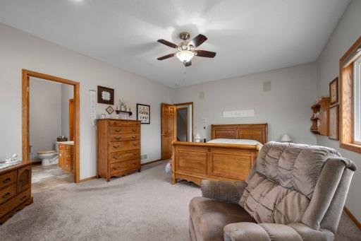 19-web-or-mls-18720 114th St SE-9 (2) - Copy.jpg