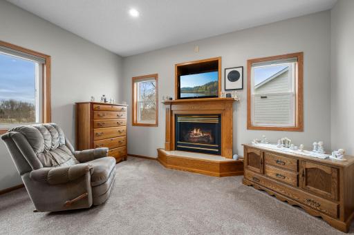 20-web-or-mls-18720 114th St SE-14.jpg
