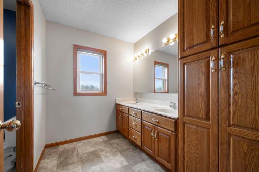53-web-or-mls-18720 114th St SE-189 - Copy (3).jpg