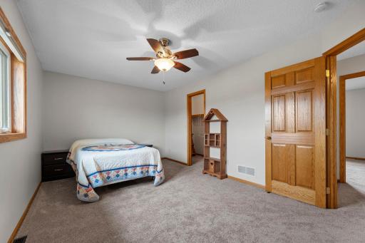 60-web-or-mls-18720 114th St SE-209 - Copy (3).jpg