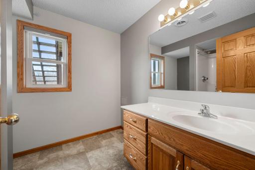 73-web-or-mls-18720 114th St SE-259.jpg