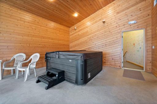 92-web-or-mls-18720 114th St SE-354.jpg