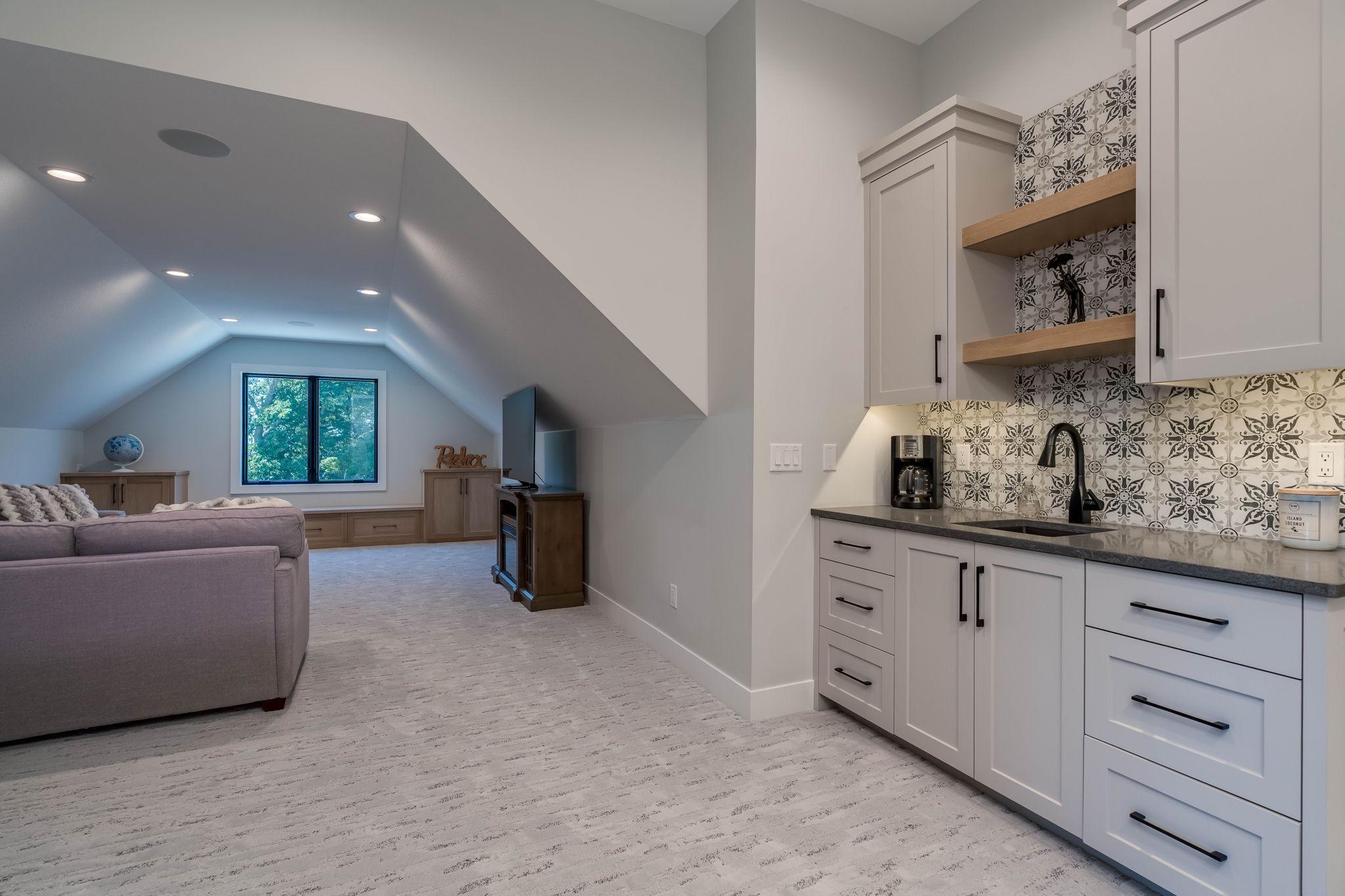56-web-or-mls-29227-biehn-dr.jpg