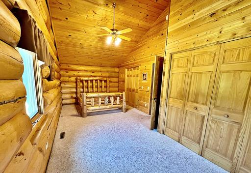 Loft Master Bedroom with Full Bath jetted tub.jpg