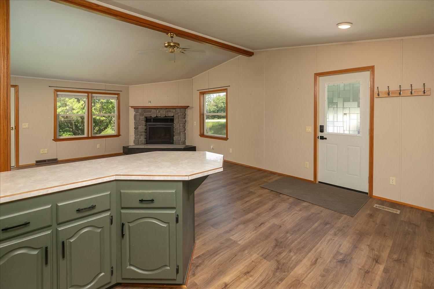 10-10-Kitchen.jpg