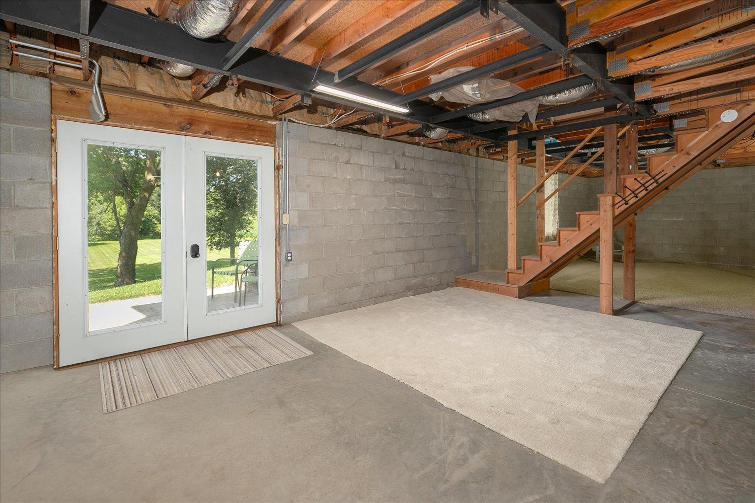 17-17-Lower Level.jpg