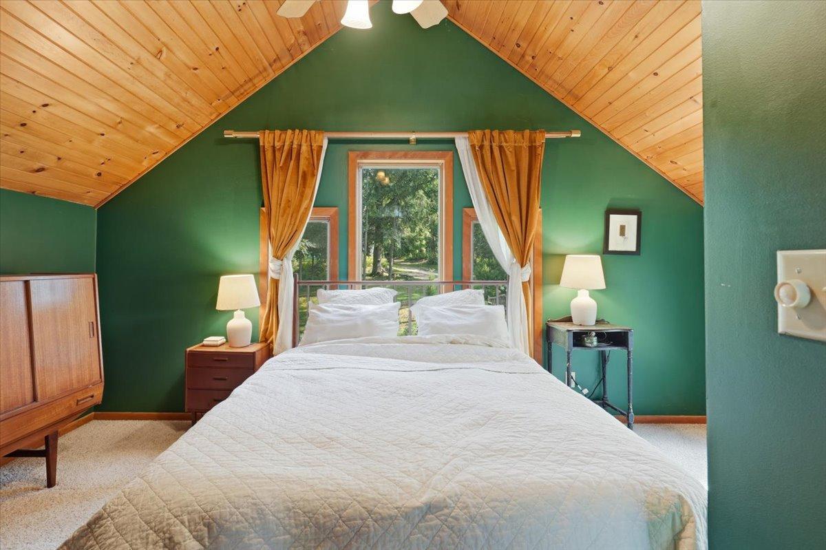 20-Bedroom.jpg