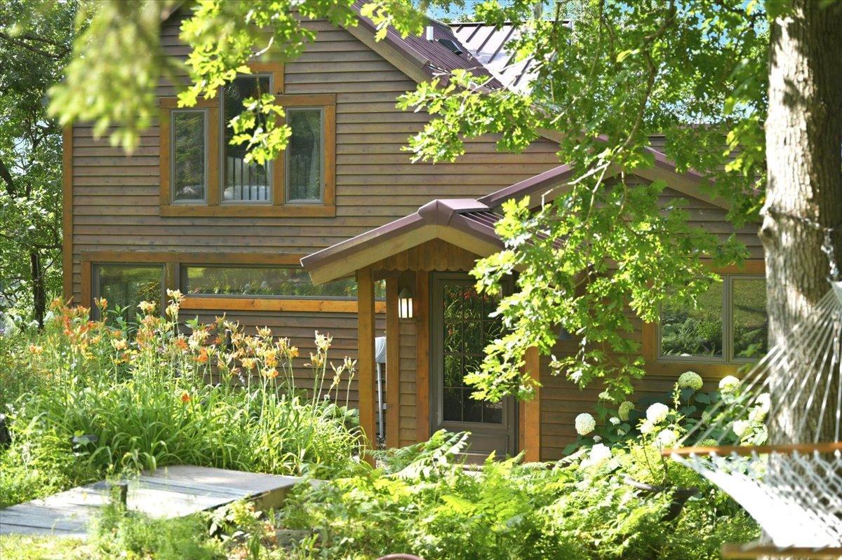 05-Front of Home.jpg
