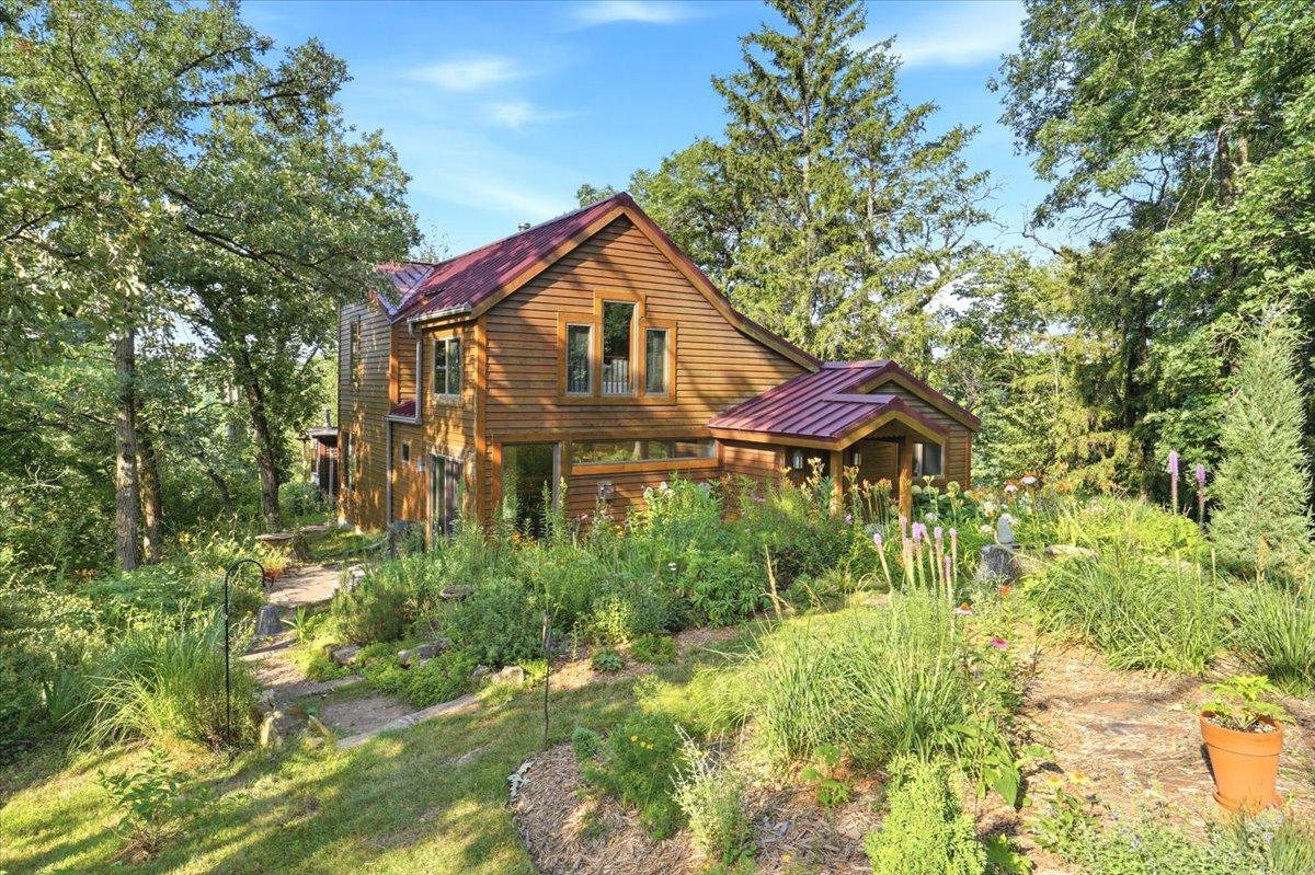 04-Front of Home.jpg