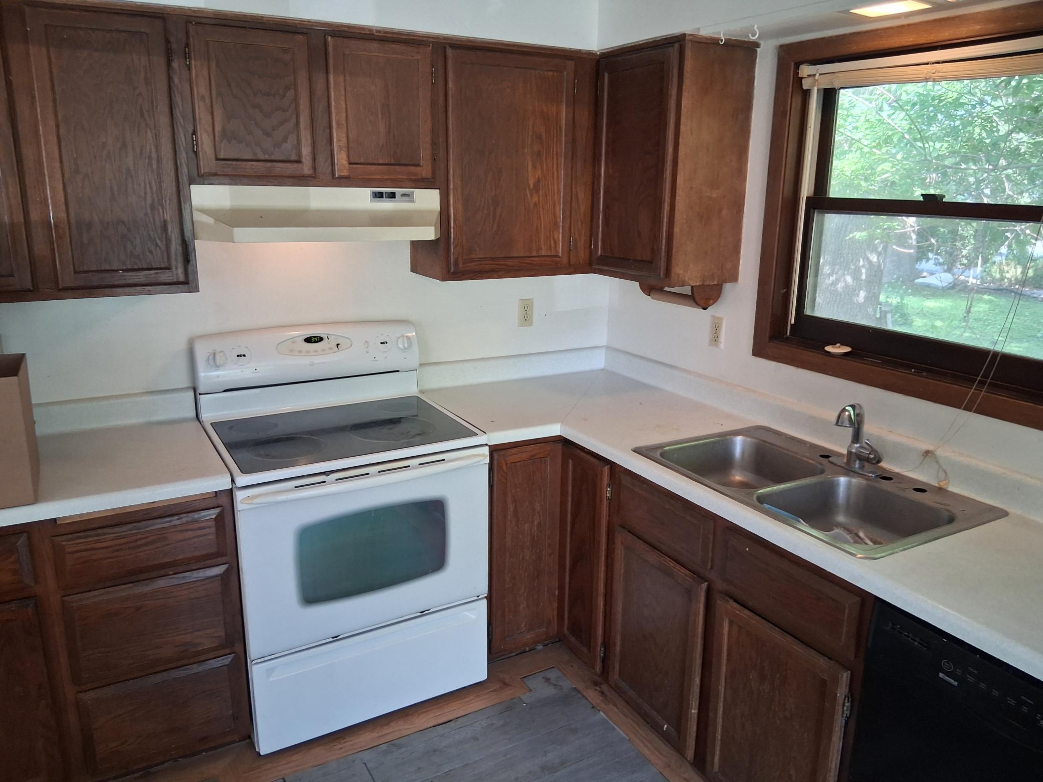 kitchen2.jpg