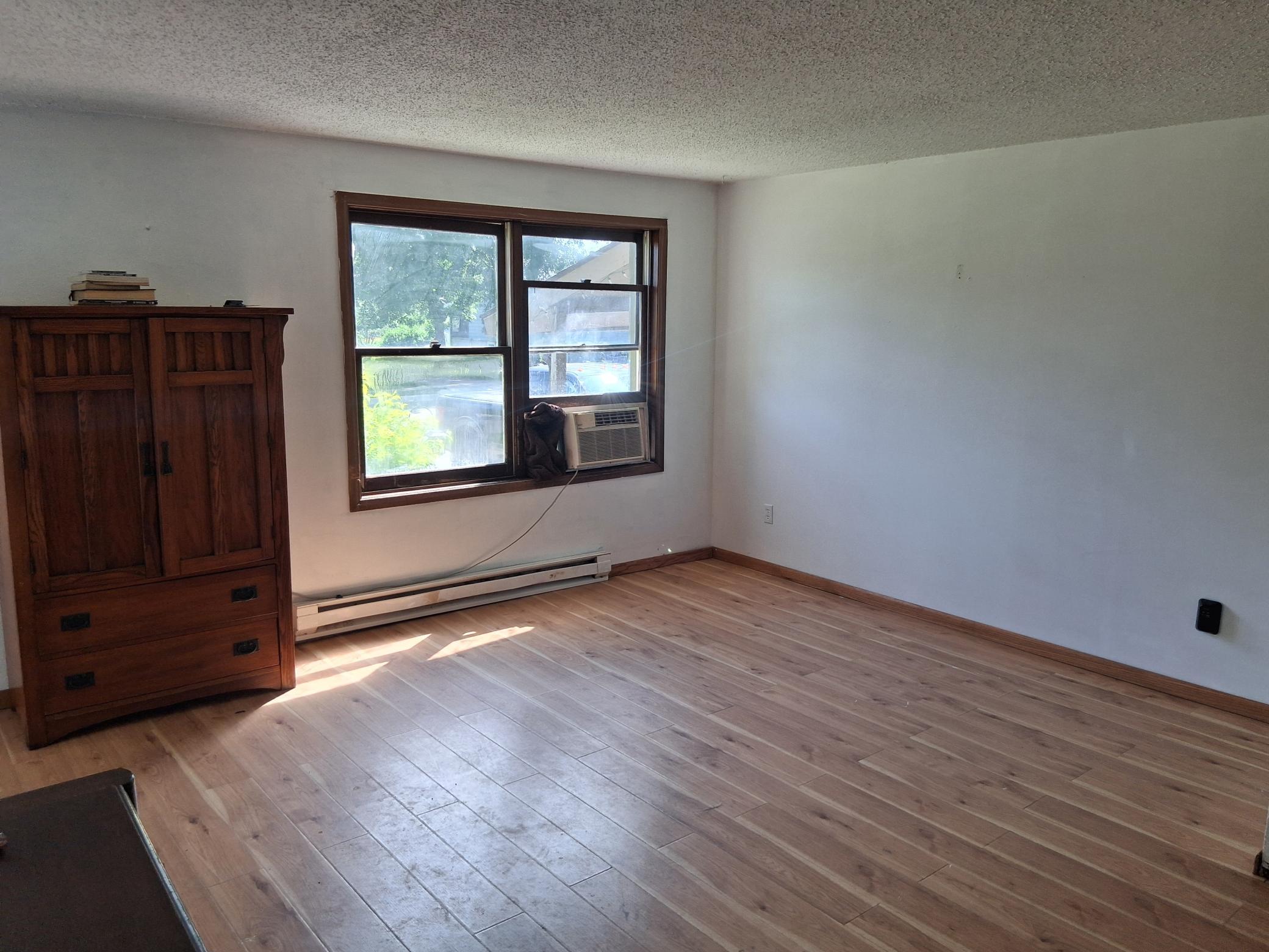 main_livingroom.jpg