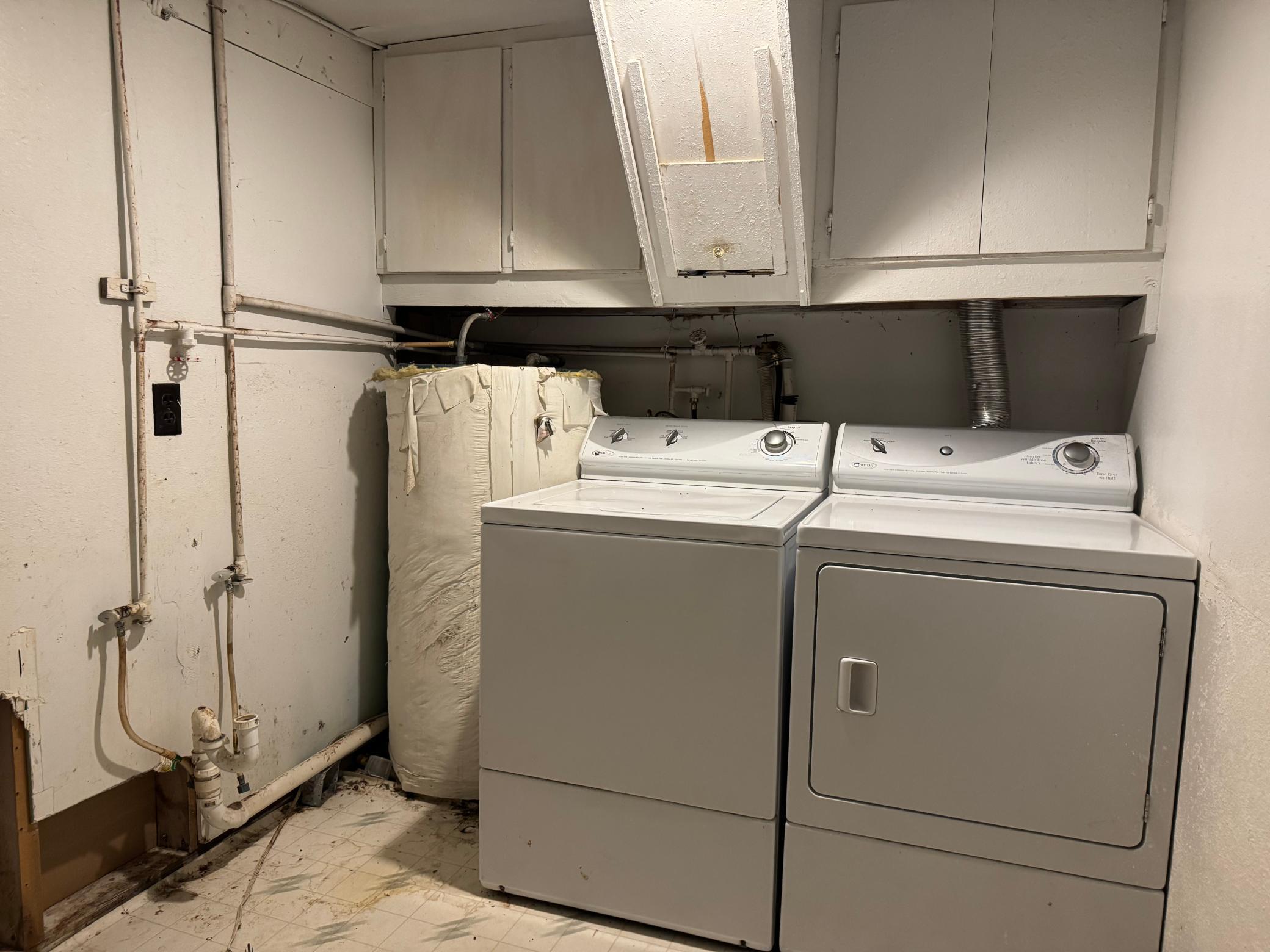Walkout Basement - Laundry Room