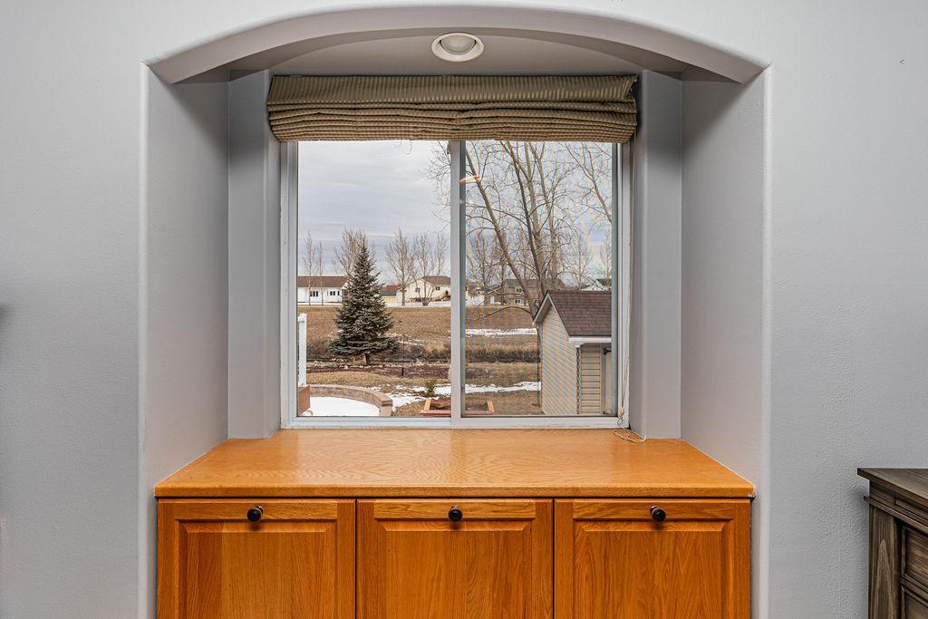Window Seat & Storage