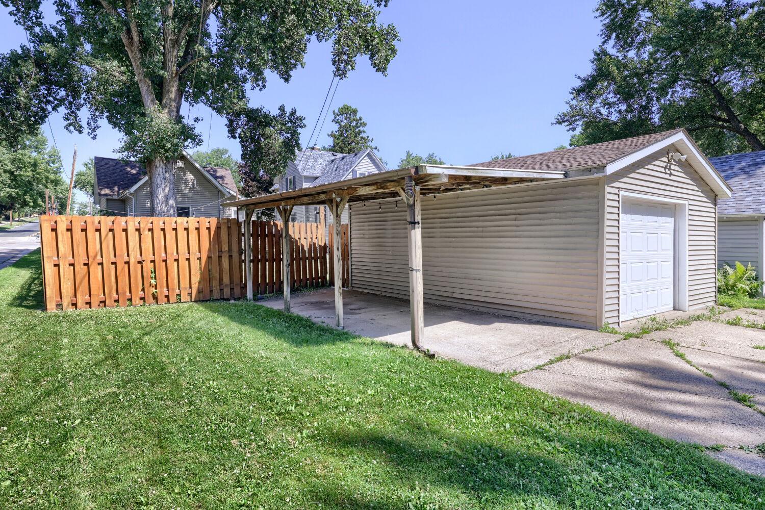 1129 2nd st. - Web Quality - 017 - 17 Exterior Rear.jpg