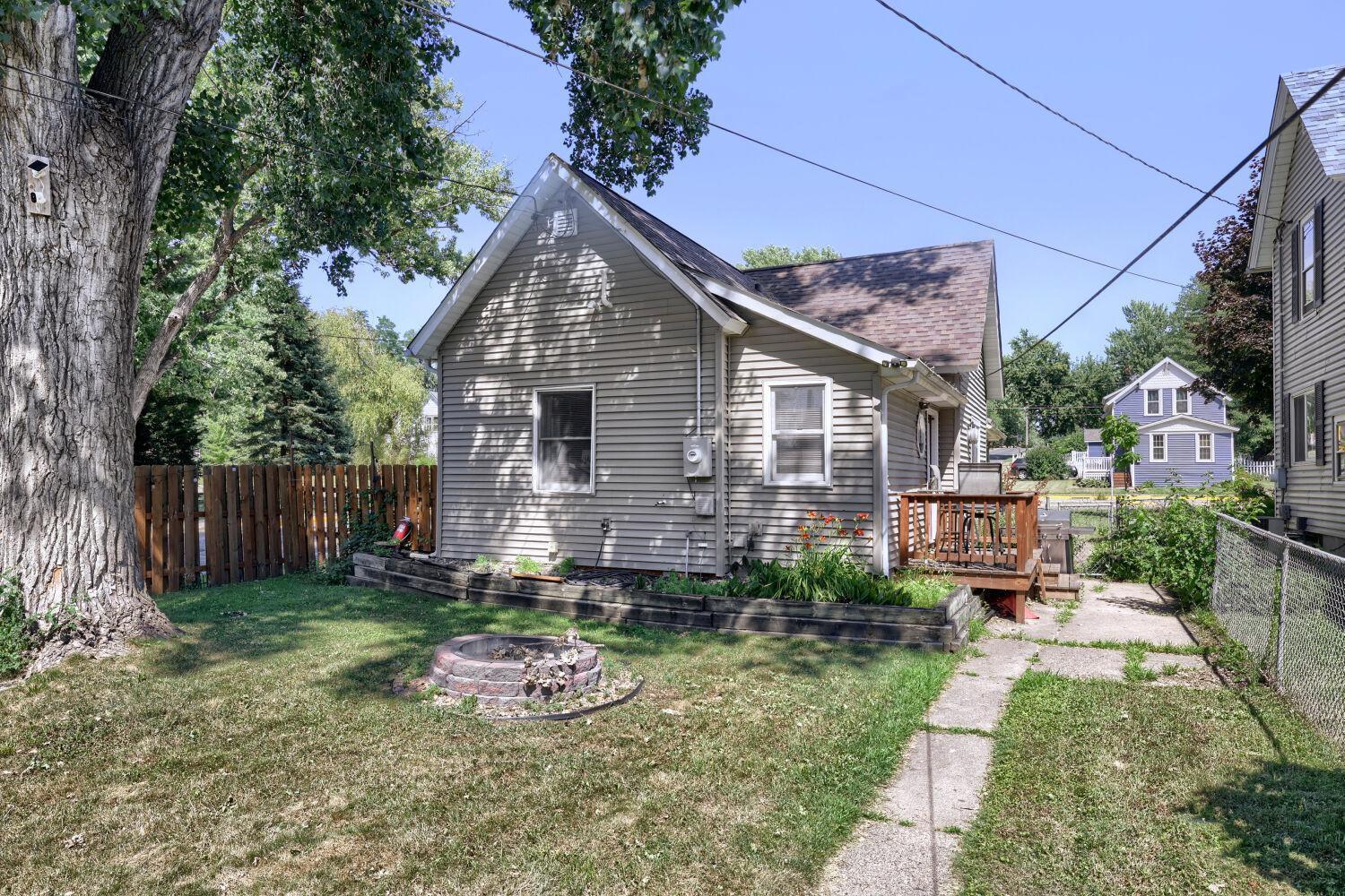 1129 2nd st. - Web Quality - 016 - 16 Exterior Rear.jpg
