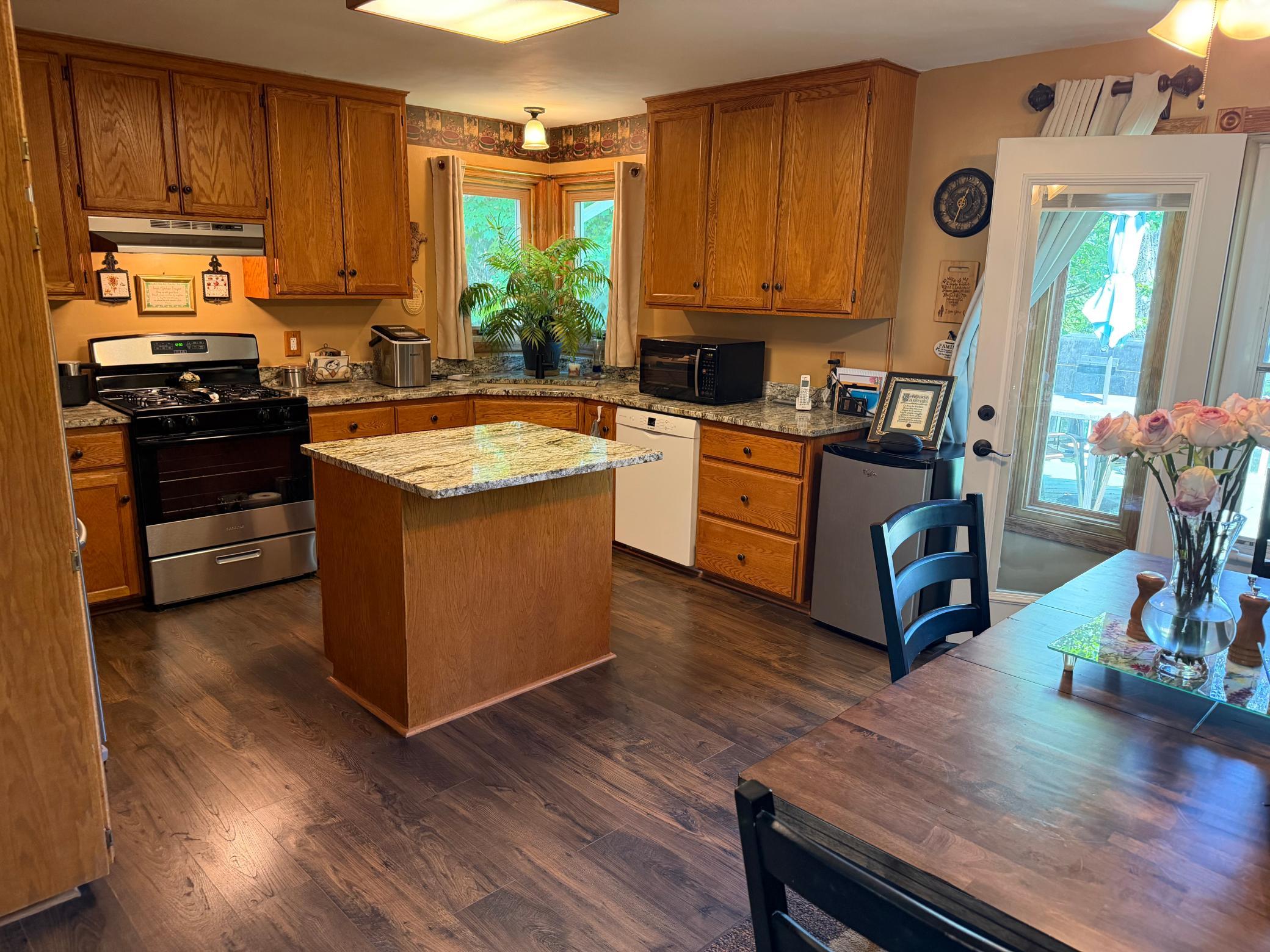 Kitchen with Center Island