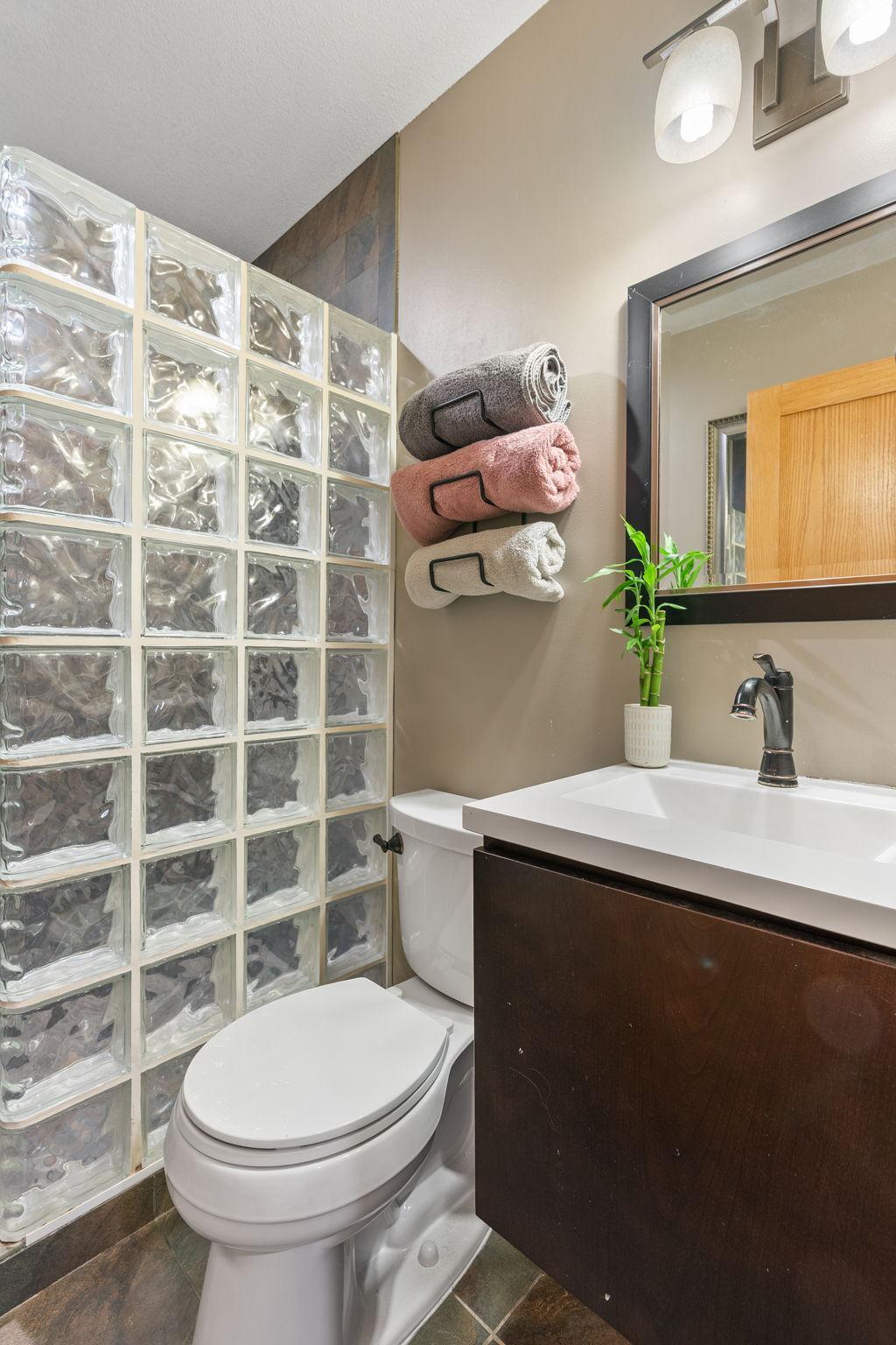 70-web-or-mls-5741 145th Ct NW-76.jpg