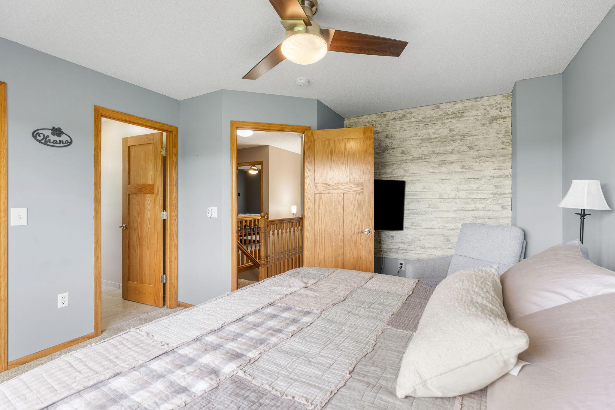 76-web-or-mls-5741 145th Ct NW-58.jpg