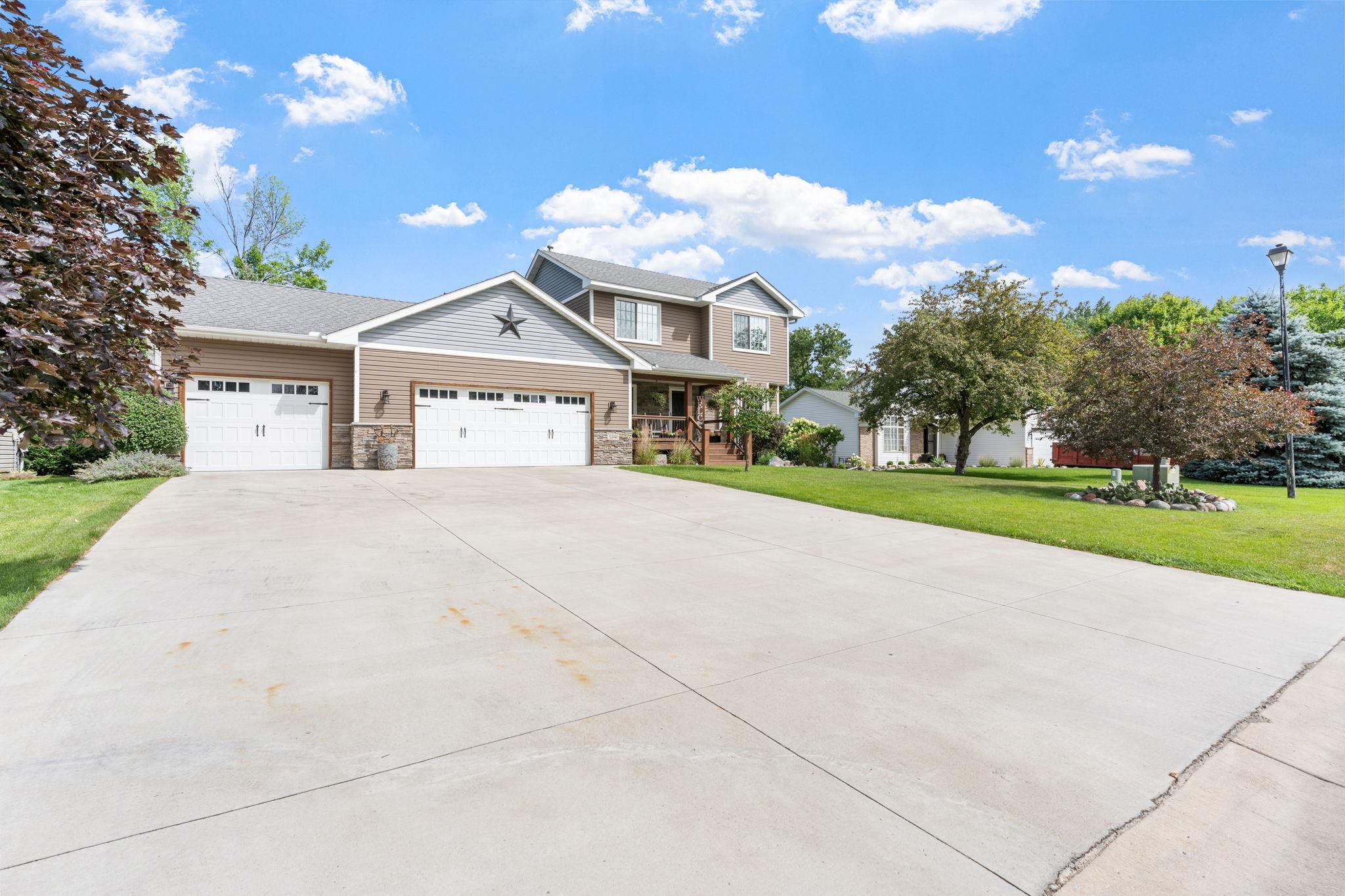 2-web-or-mls-5741 145th Ct NW-3.jpg