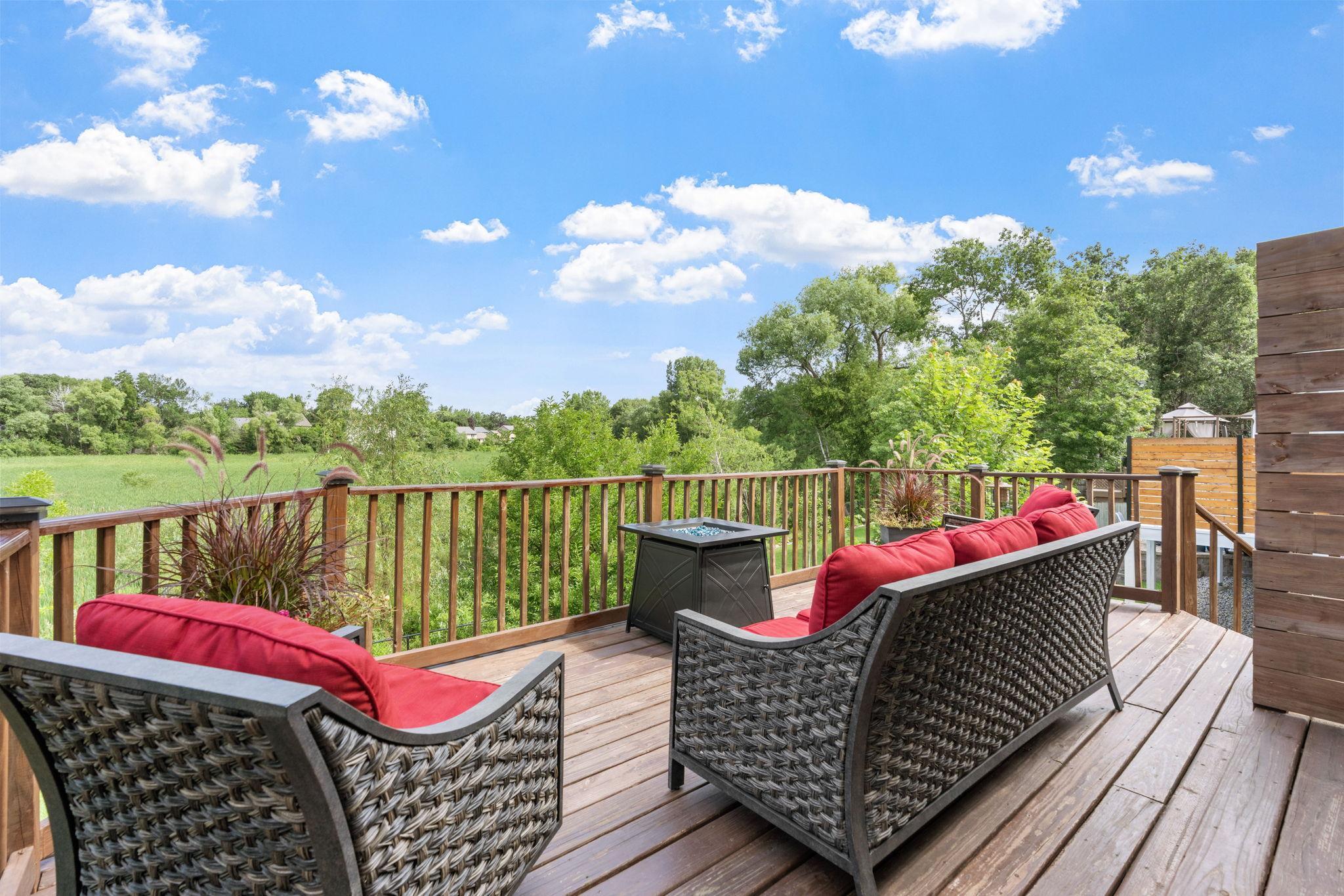 18-web-or-mls-5741 145th Ct NW-20.jpg