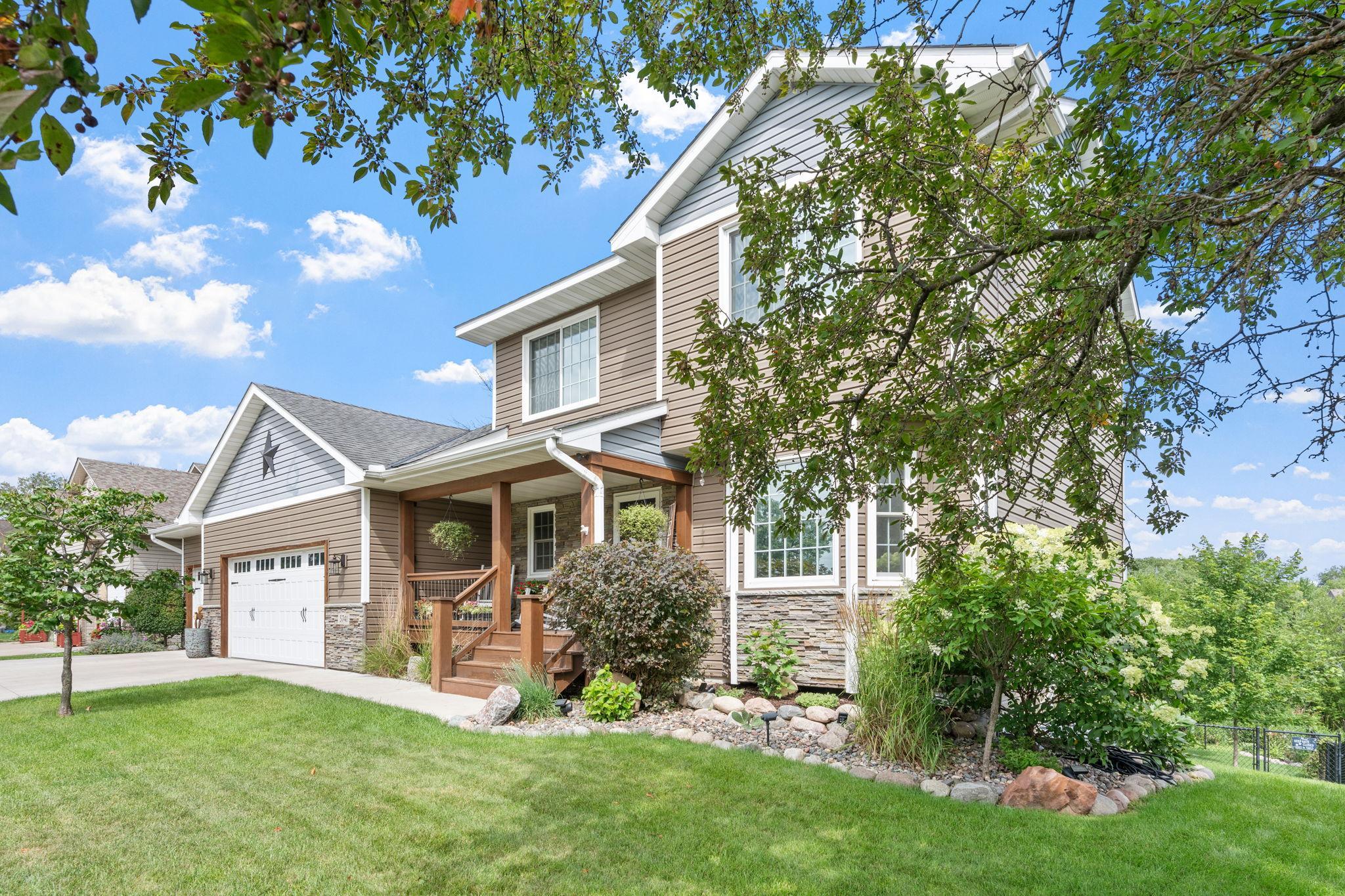 3-web-or-mls-5741 145th Ct NW-2.jpg