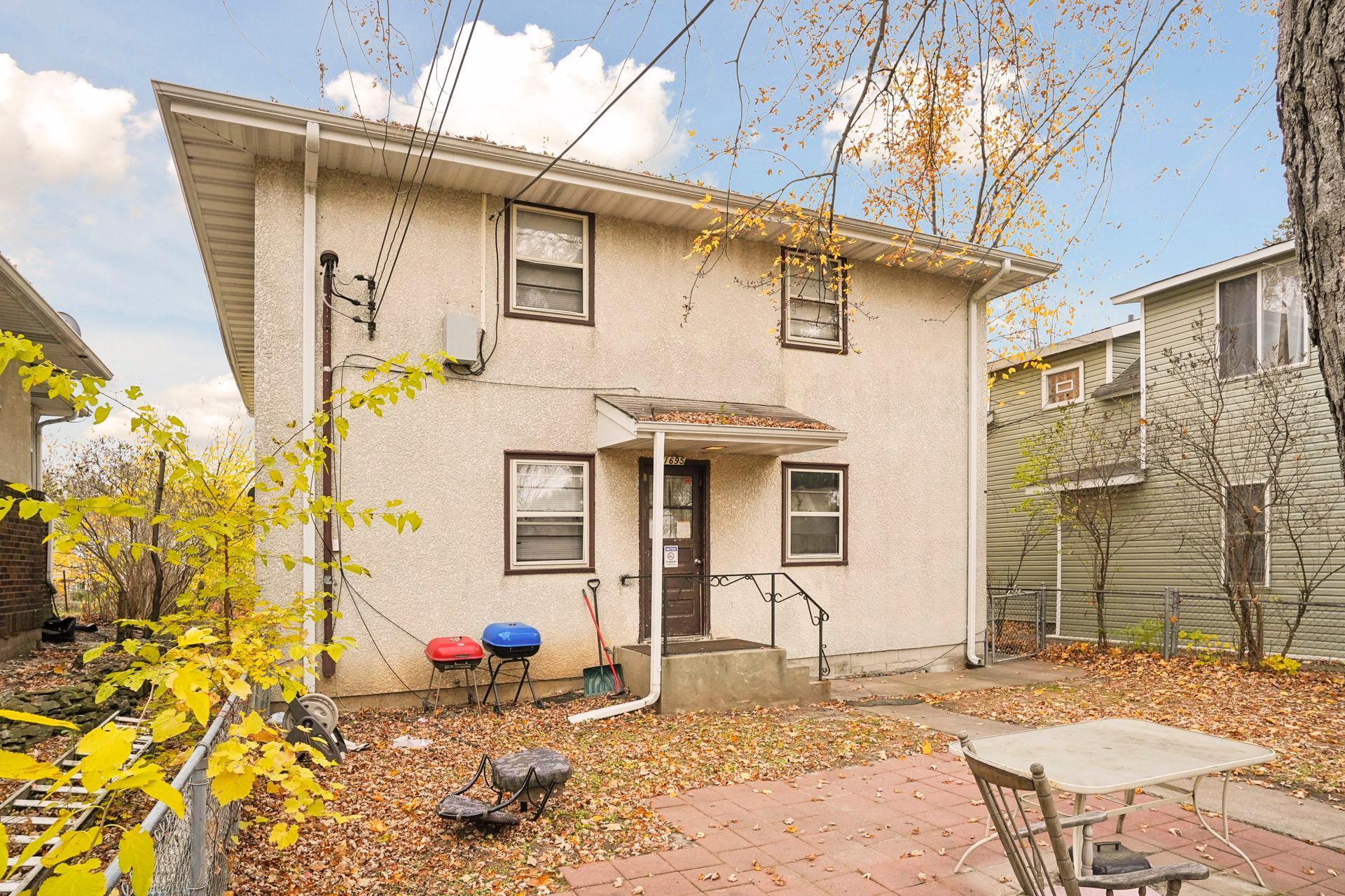 1695 7th Street East - Spacecrafting - 0009.jpg