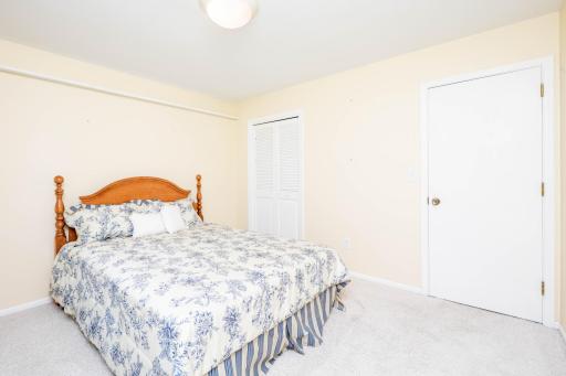 2474 W Country Club Drive S, Fargo, ND 58103
