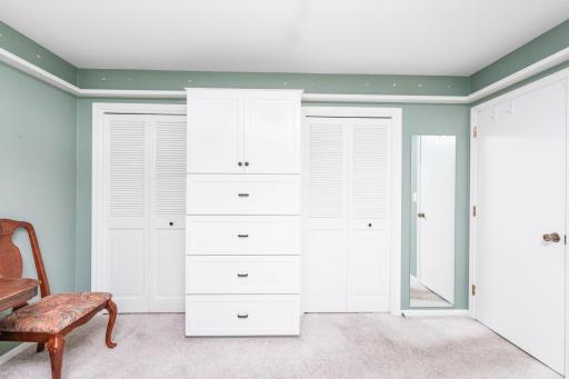 2474 W Country Club Drive S, Fargo, ND 58103