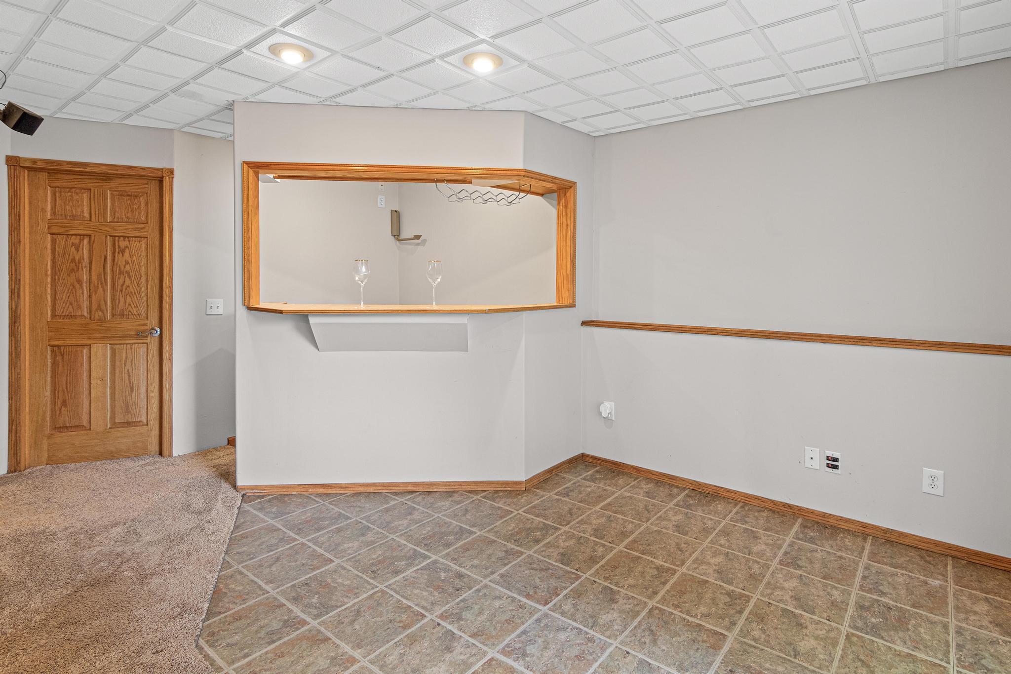 Wet-bar