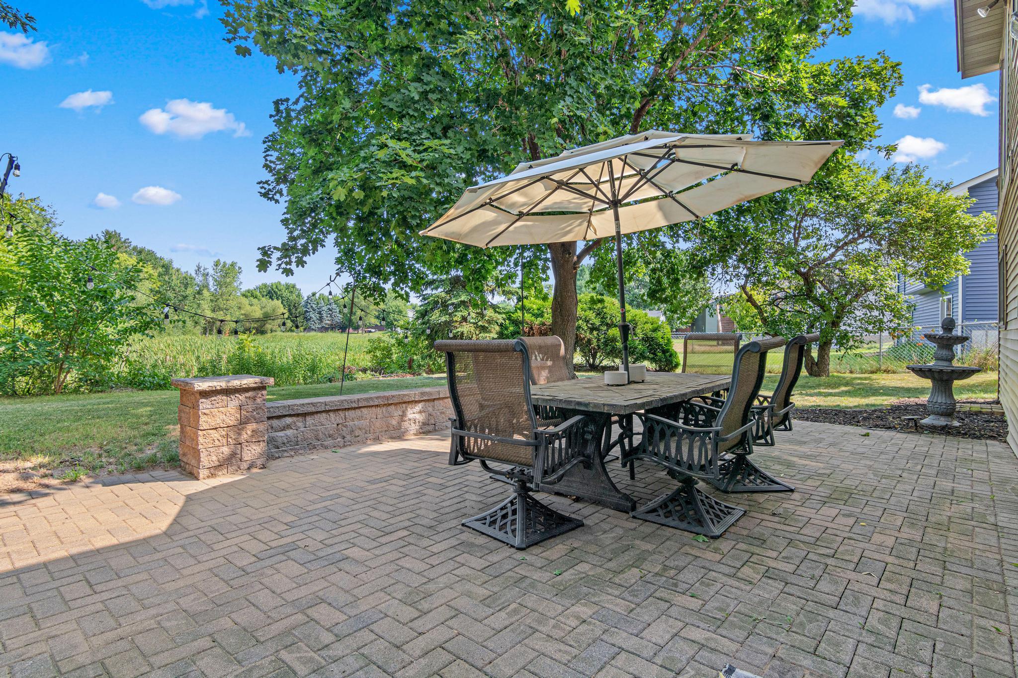 27'x16' Patio