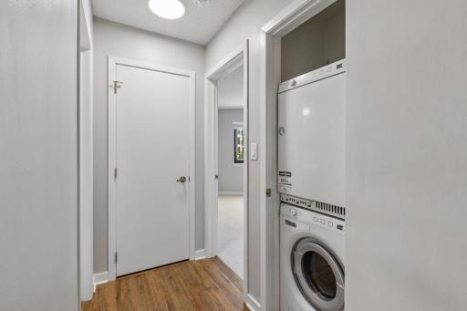 9laundry.jpg
