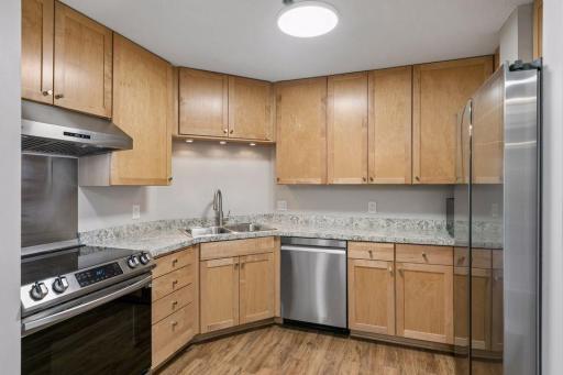 5kitchen.jpg