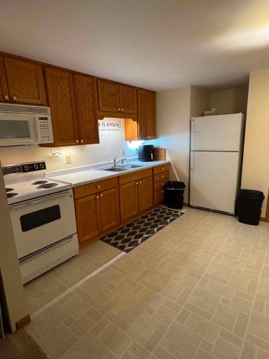 1010 Foothills Circle, Albert Lea, MN 56007