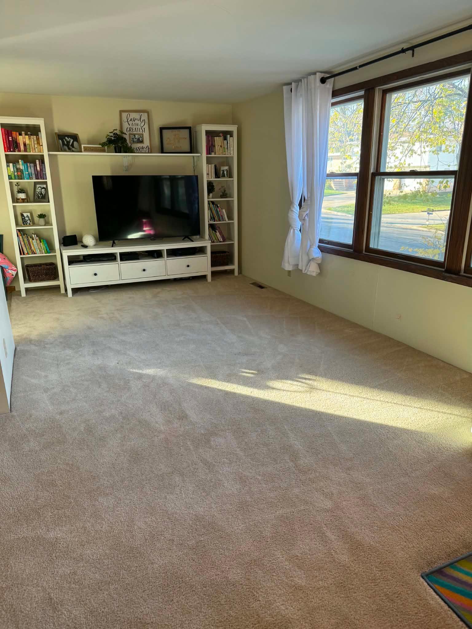 Extra Space Living room