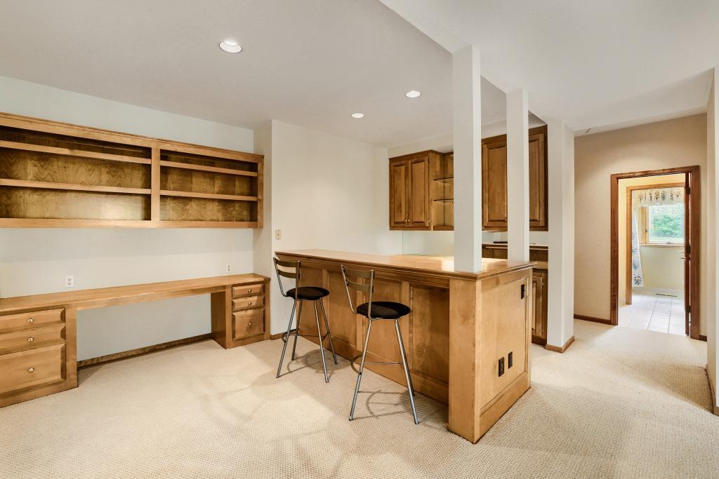 Family Room/Wet Bar