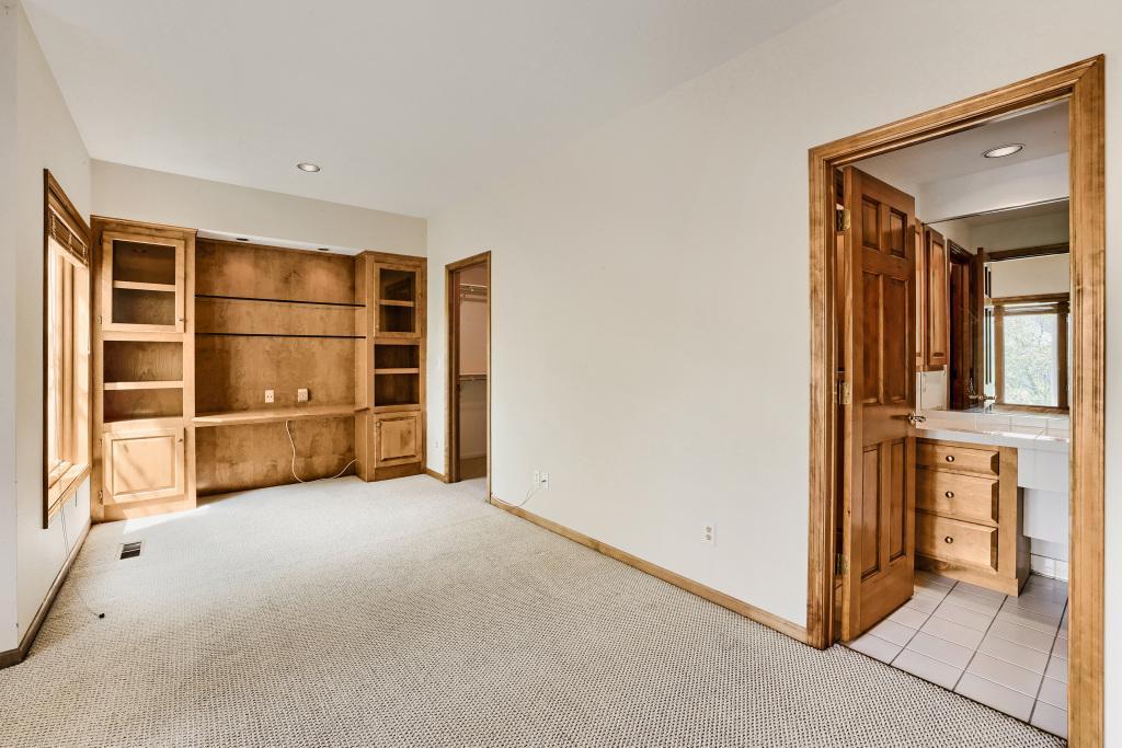 LL 4th Bedroom/Office & Bathroom