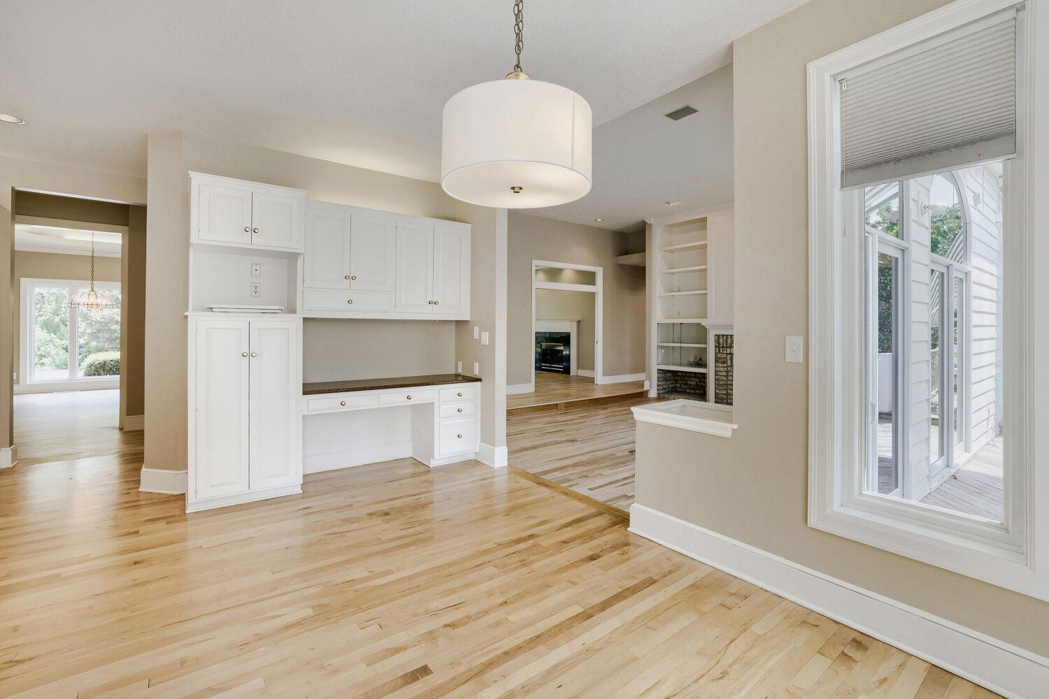 Kitchen/Breakfast Area