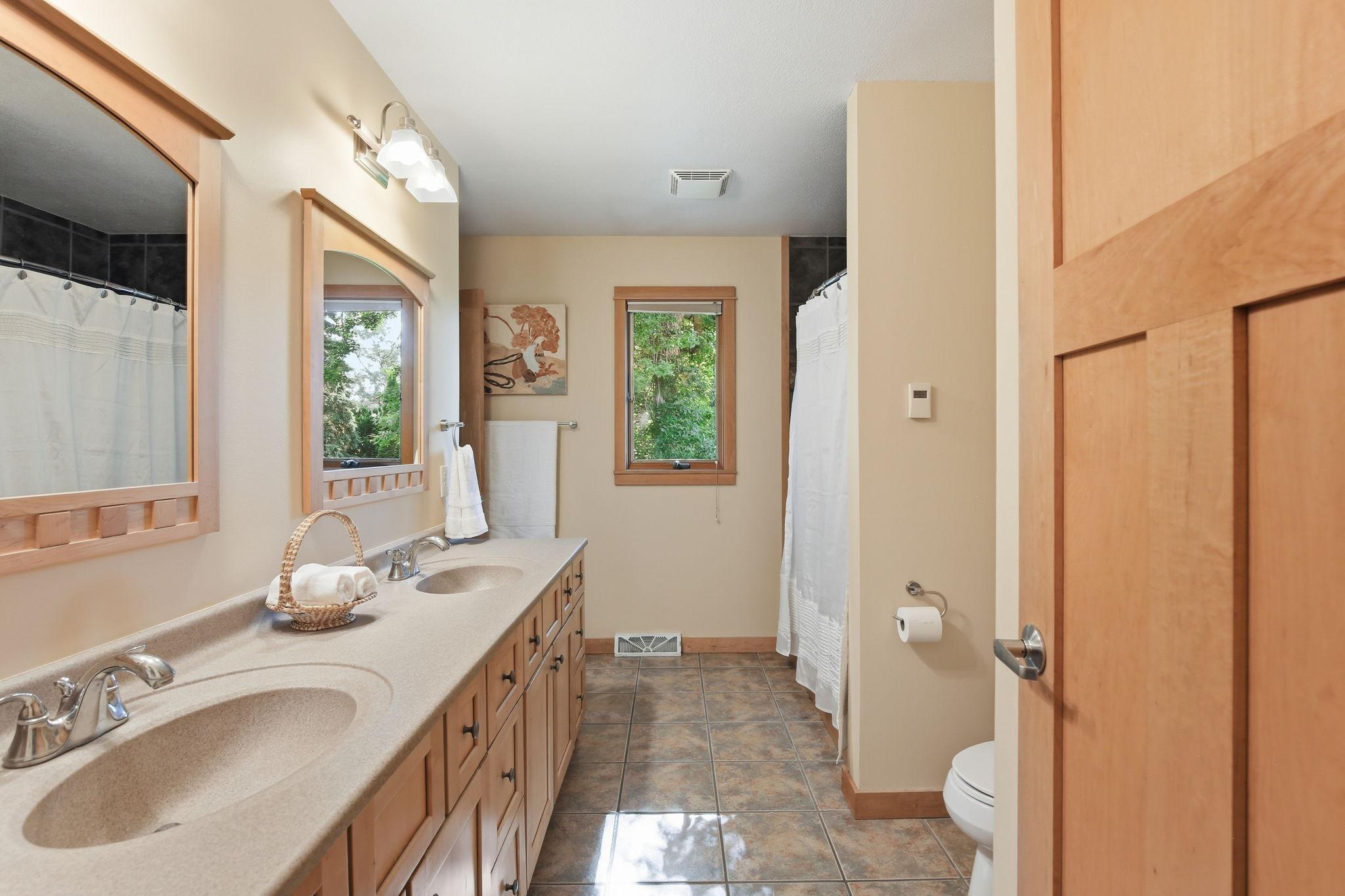 1400 Lia DR Primary Walk-through bath- Heated floors and double sink