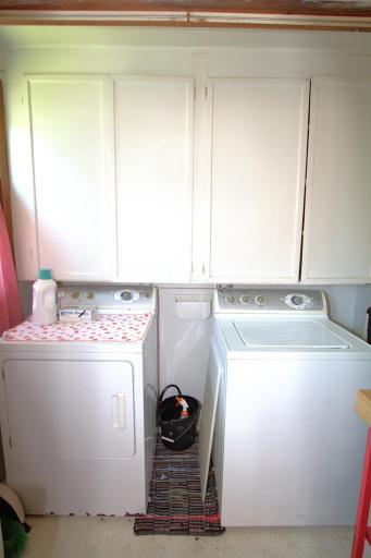 LAUNDRY AREA