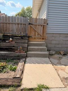 BACK ENTRY FROM GARAGE