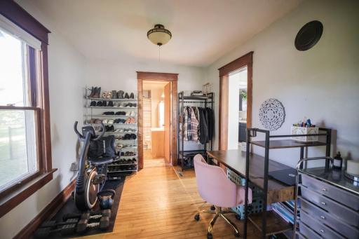 716 Lyndale Avenue, Morris, MN 56267