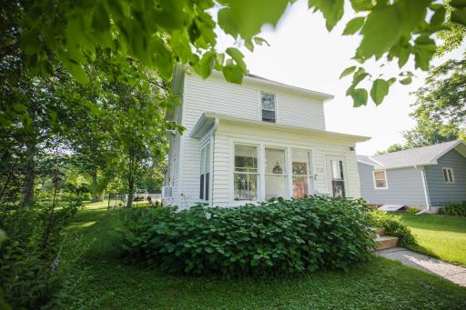 716 Lyndale Avenue, Morris, MN 56267